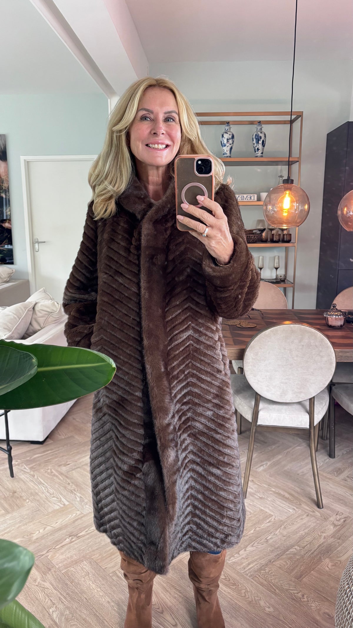 Luxe lange nepbont jas bruin