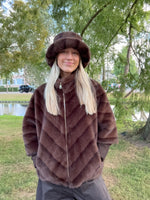 Hoedje Fake Fur Bruin streep