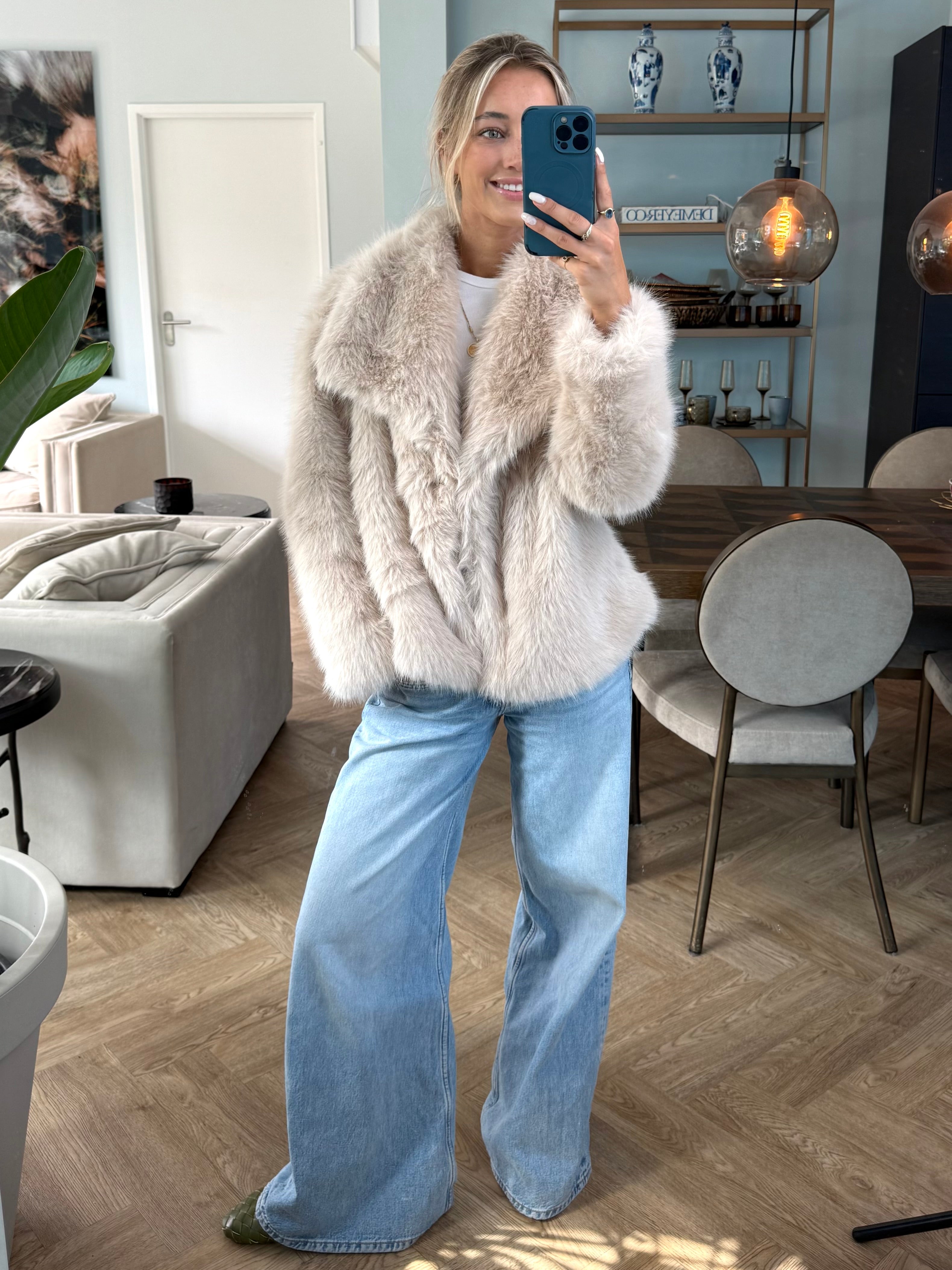 Jas Fake Fur Ecru Bella