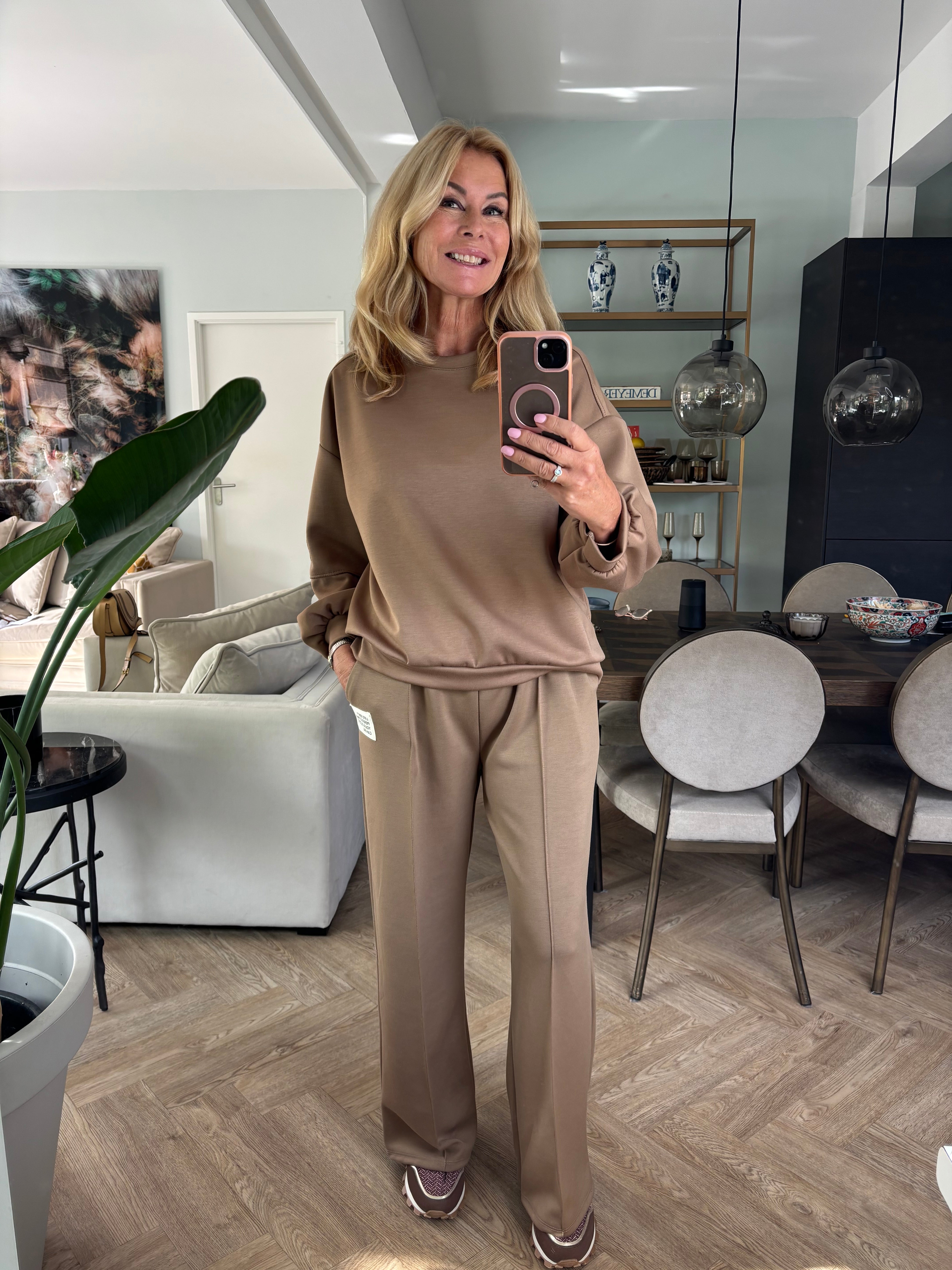 Comfy pak camel