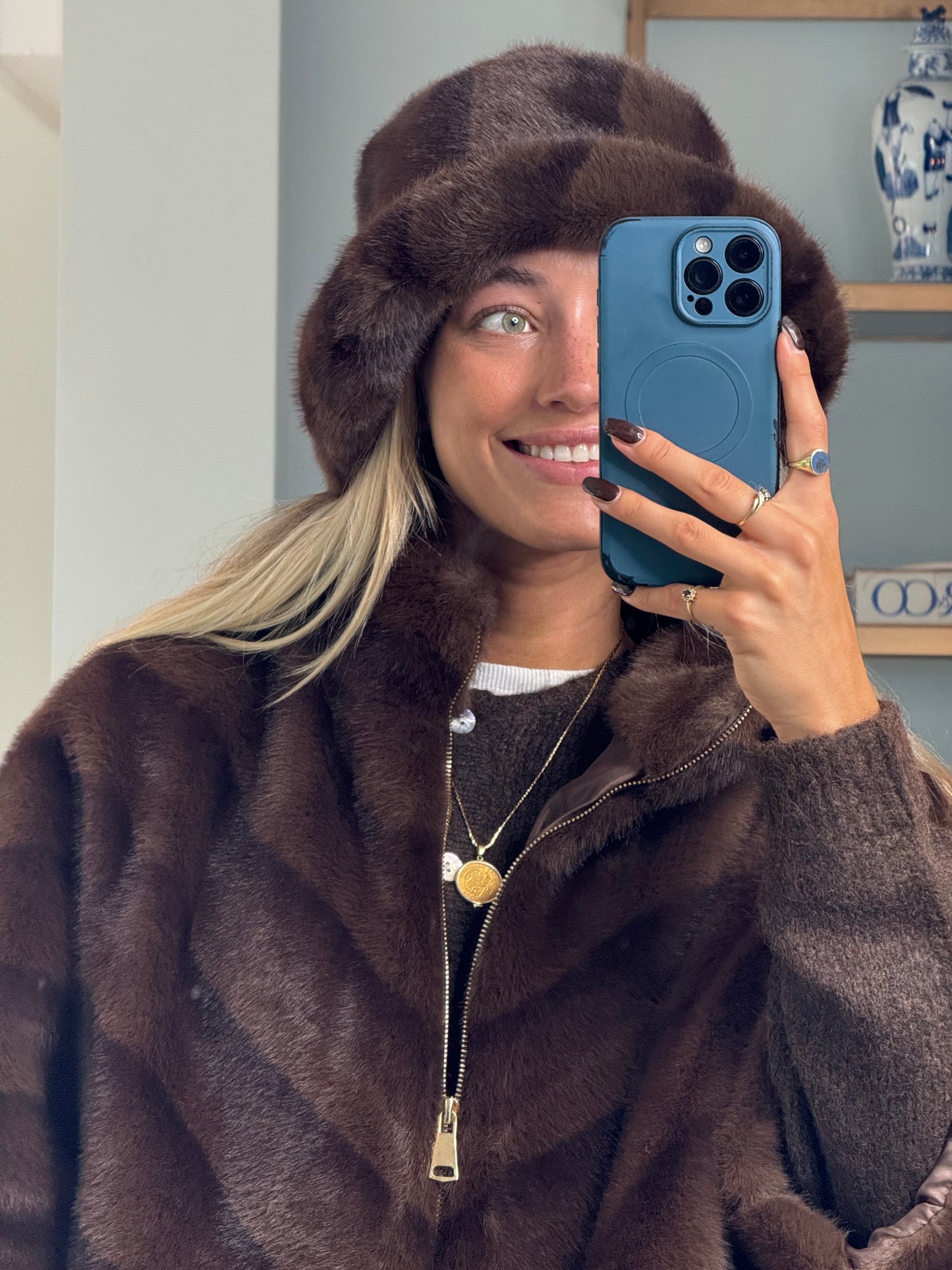 Hoedje Fake Fur Bruin streep