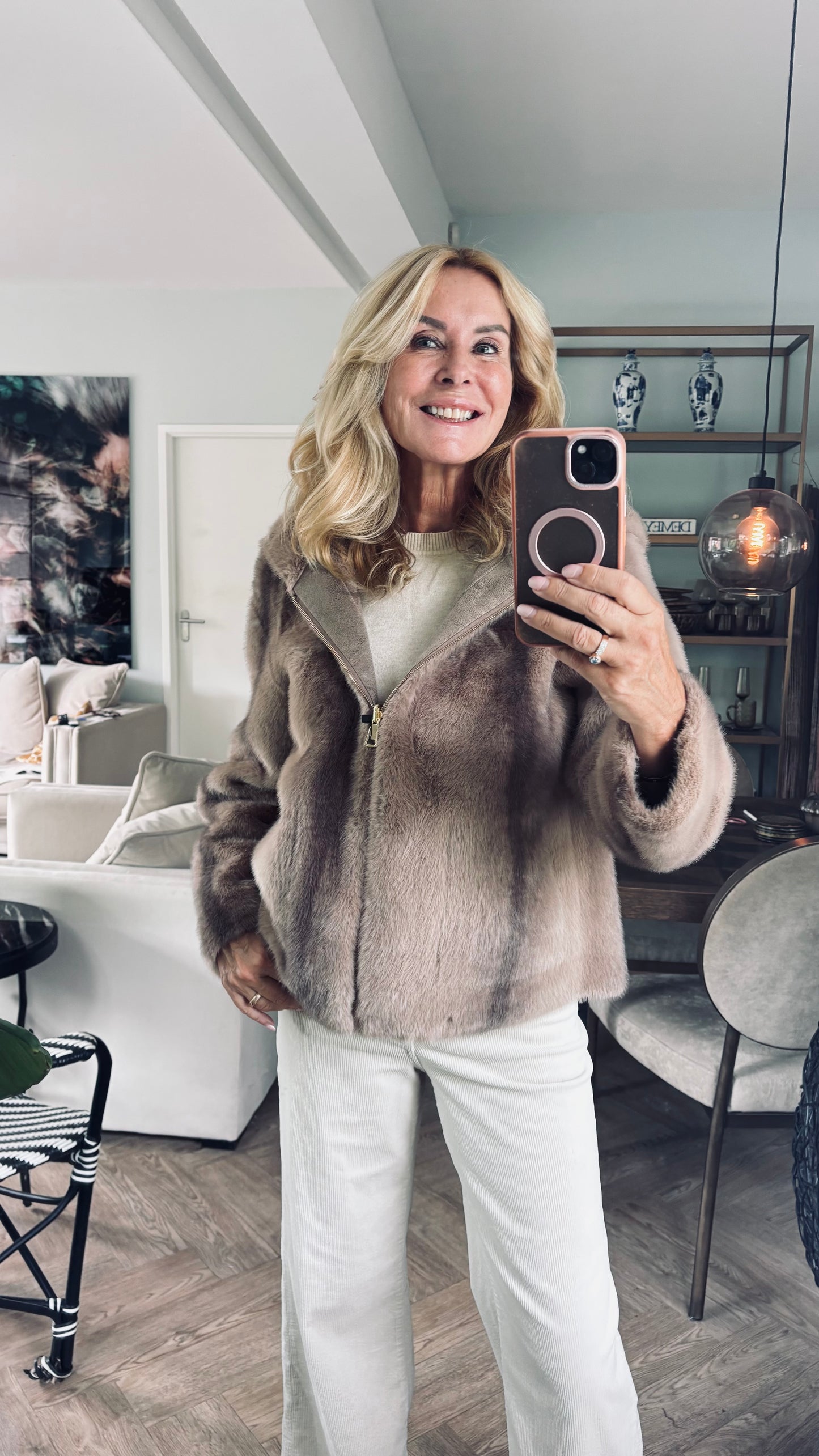 Reversible luxe nepbont jasje taupe
