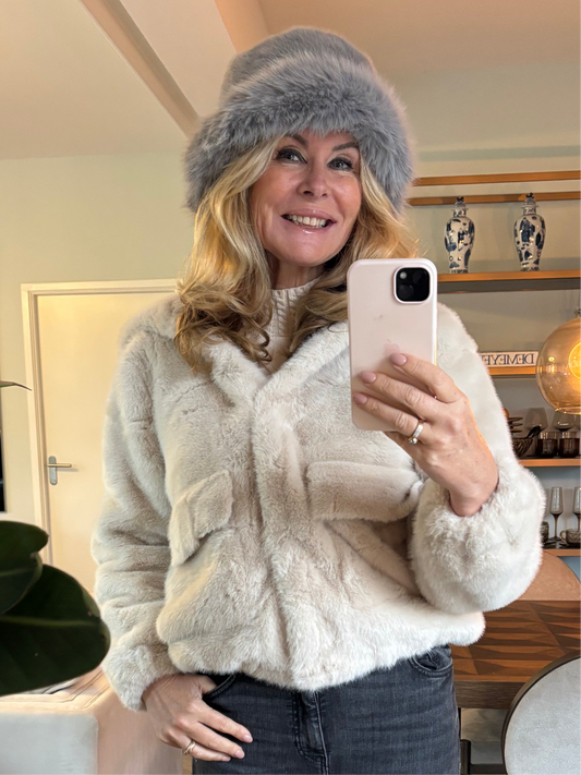 Hoedje Licht Grijs fake fur
