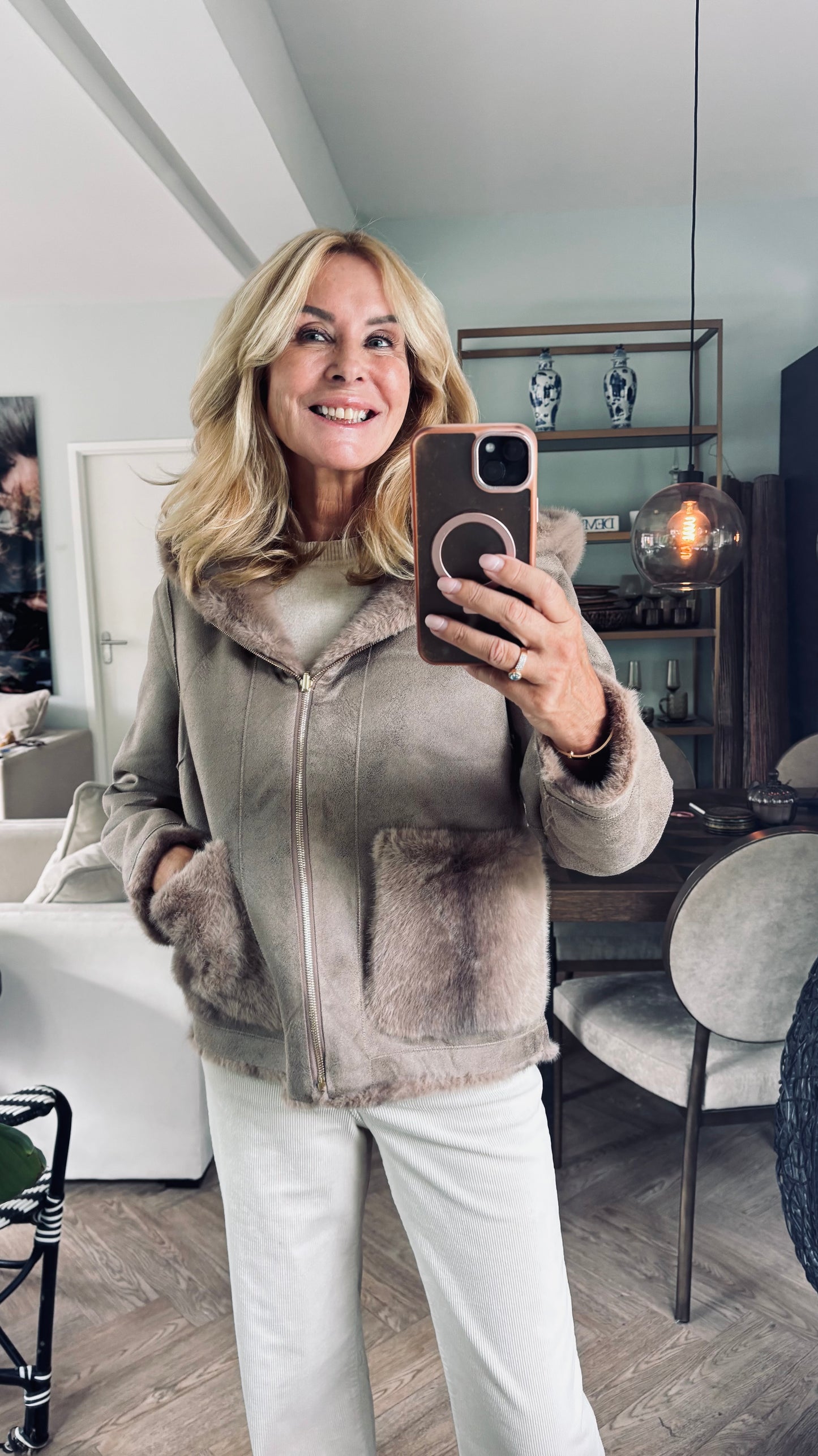 Reversible luxe nepbont jasje taupe