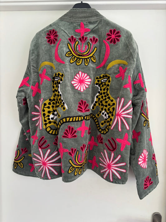 Jasje zachtgroen tijger